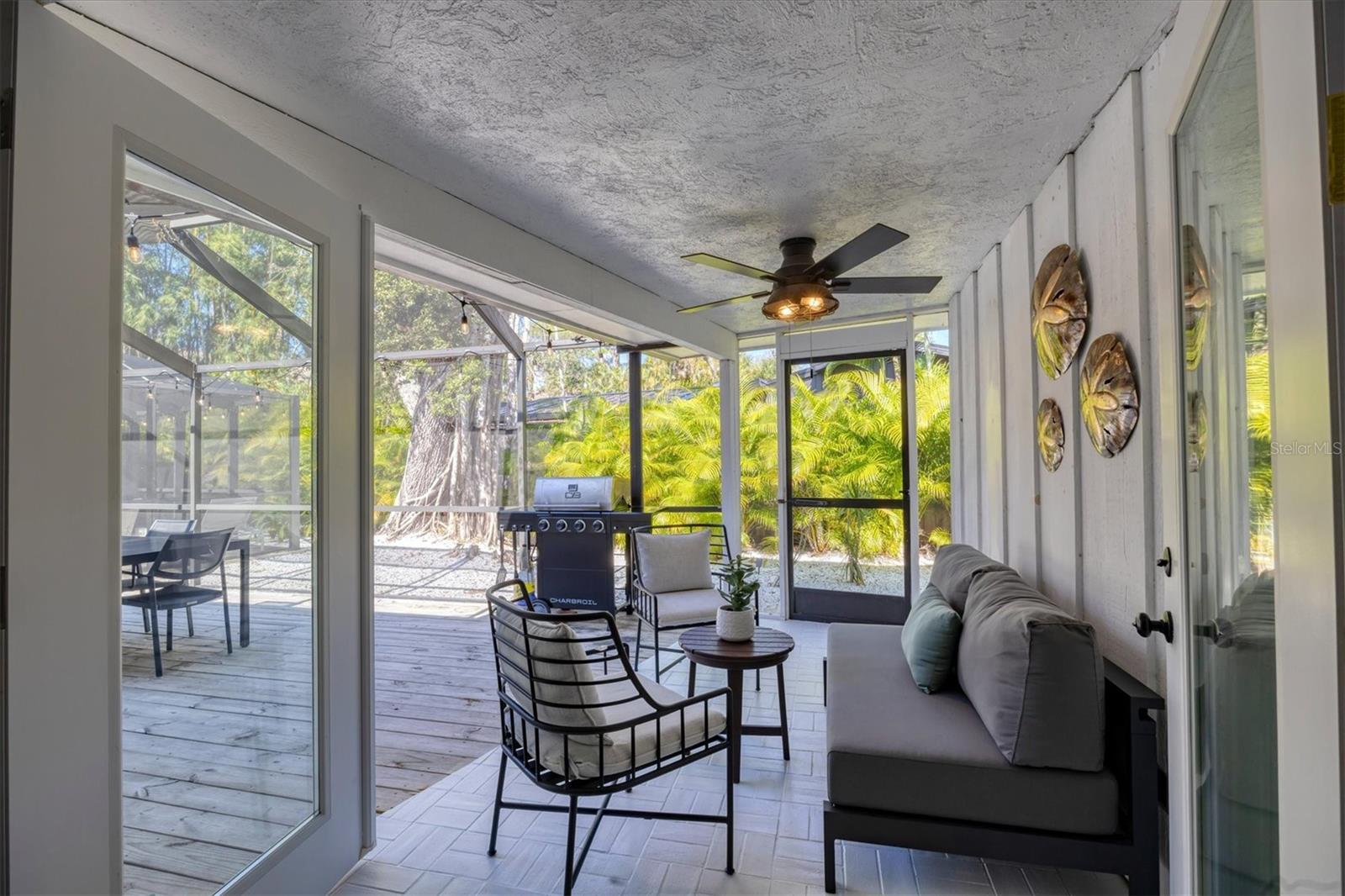 Image 31 of 90 For 445 Reid Street