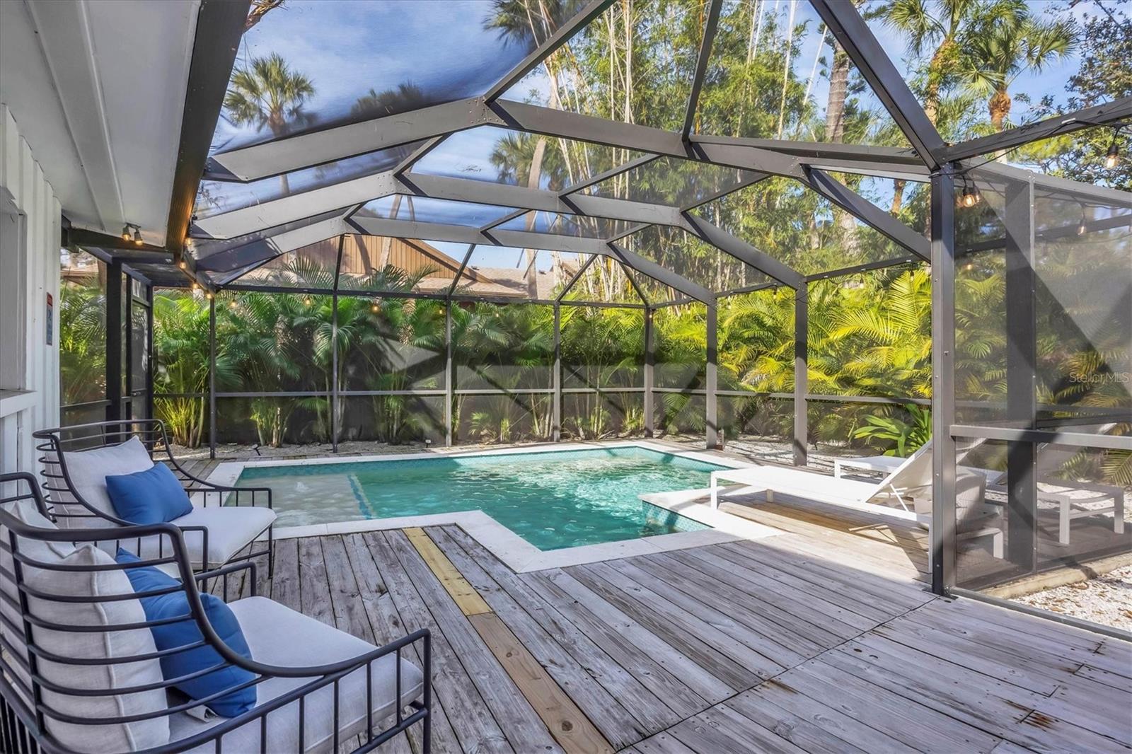 Image 35 of 90 For 445 Reid Street