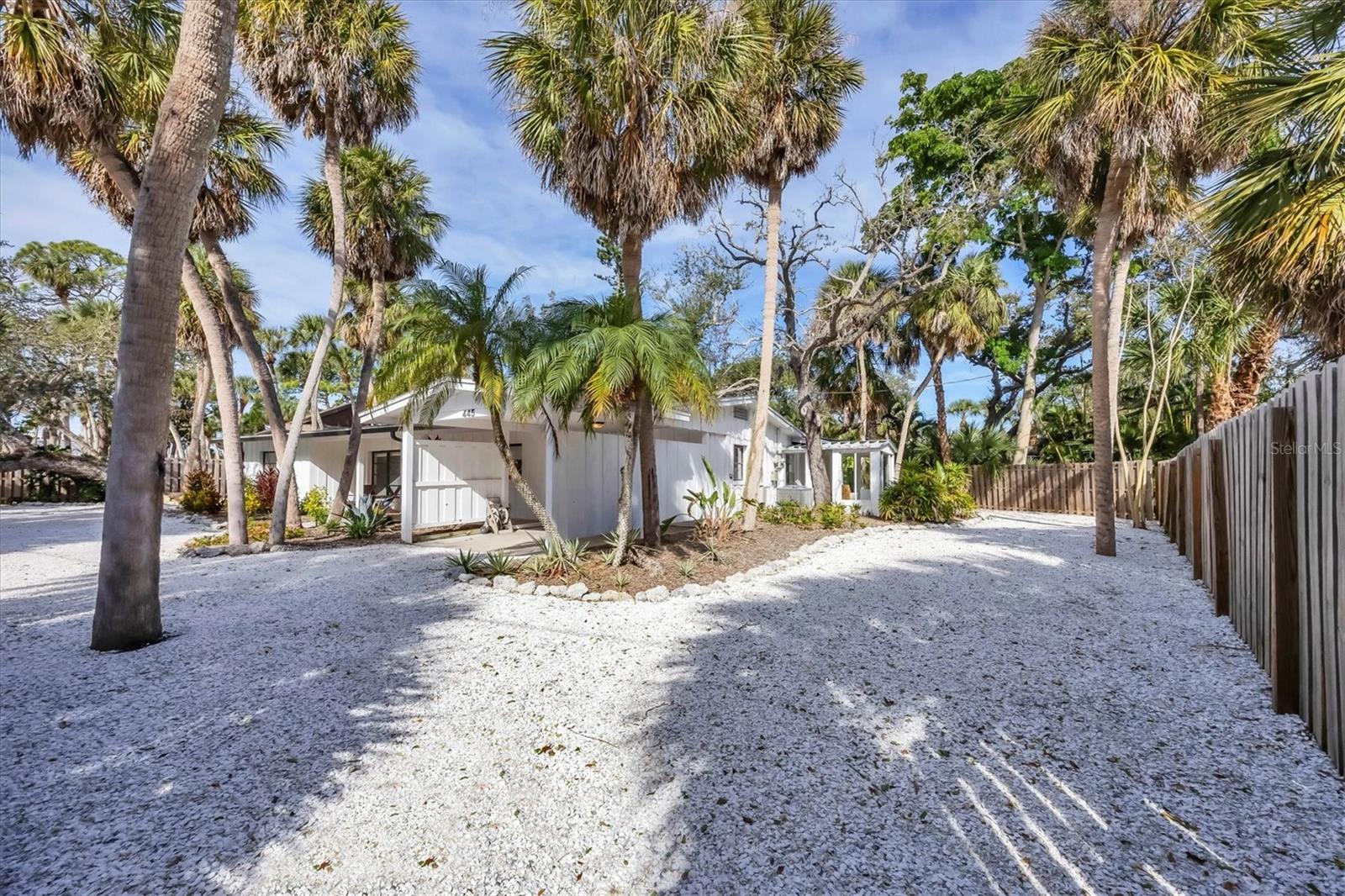 Image 48 of 90 For 445 Reid Street