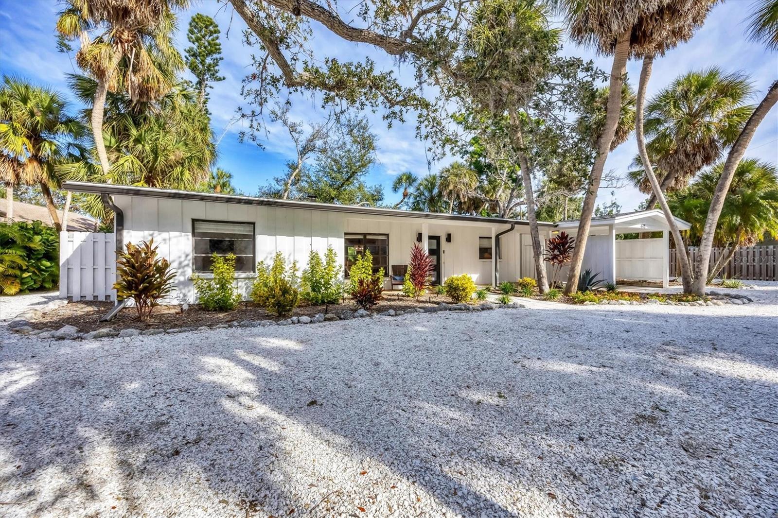 Image 7 of 90 For 445 Reid Street