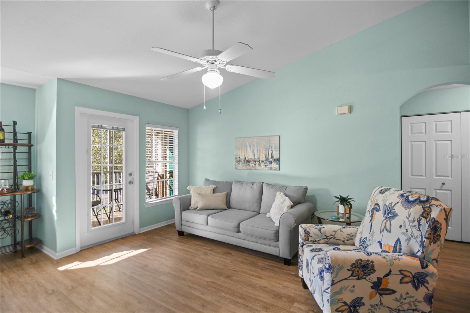 Image 6 of 56 For 7417 Vista Way 202