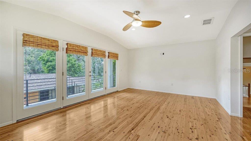 Image 20 of 51 For 875 Indian Beach Drive