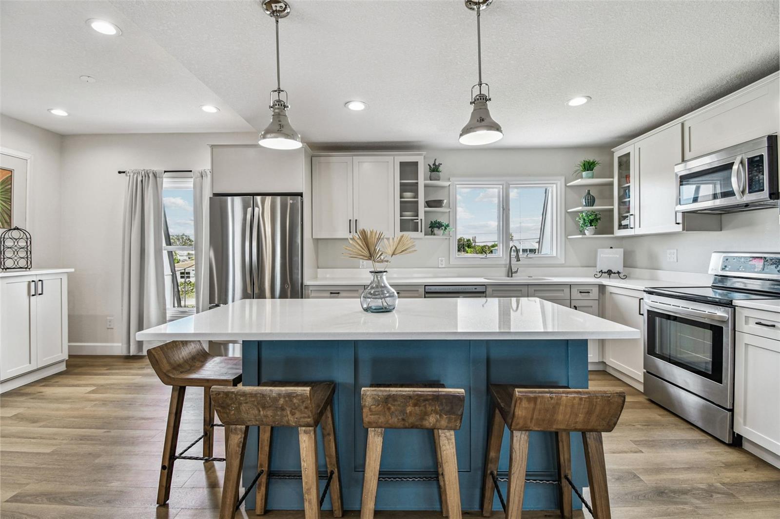 Image 16 of 80 For 4907 Beacon Road