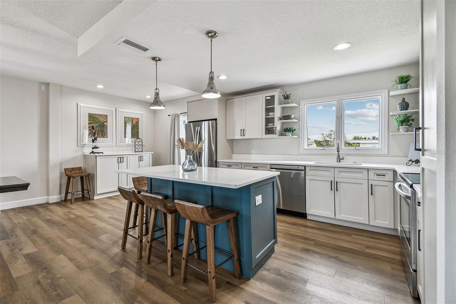 Image 17 of 80 For 4907 Beacon Road