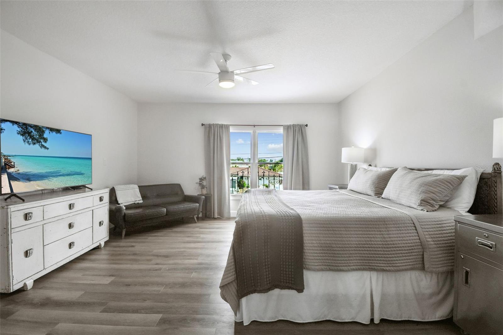 Image 21 of 80 For 4907 Beacon Road