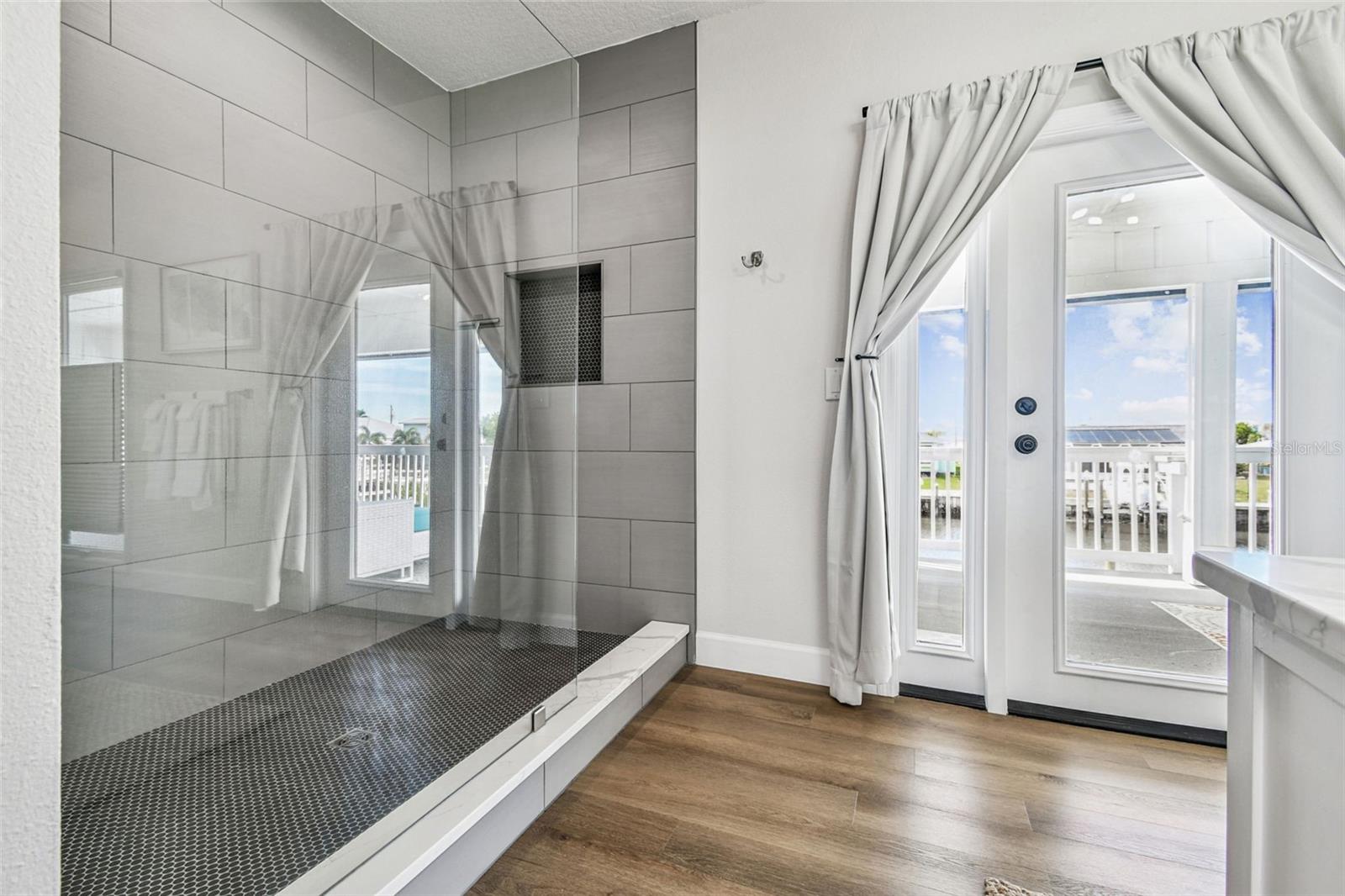 Image 24 of 80 For 4907 Beacon Road