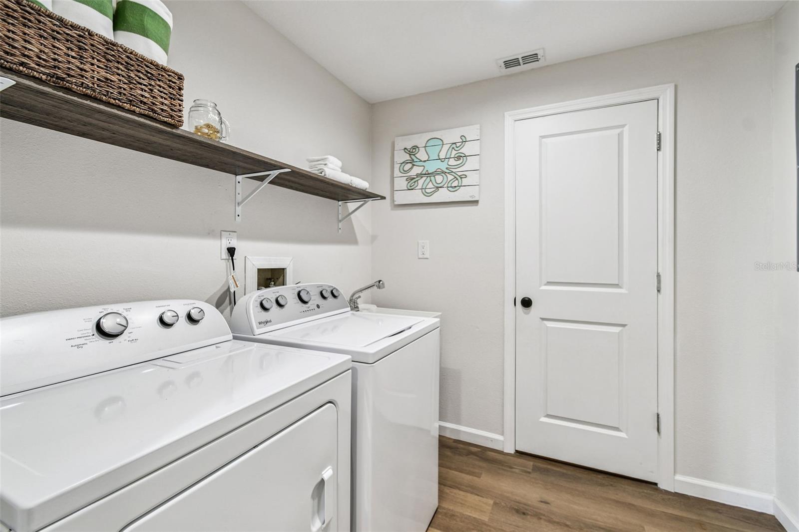 Image 34 of 80 For 4907 Beacon Road