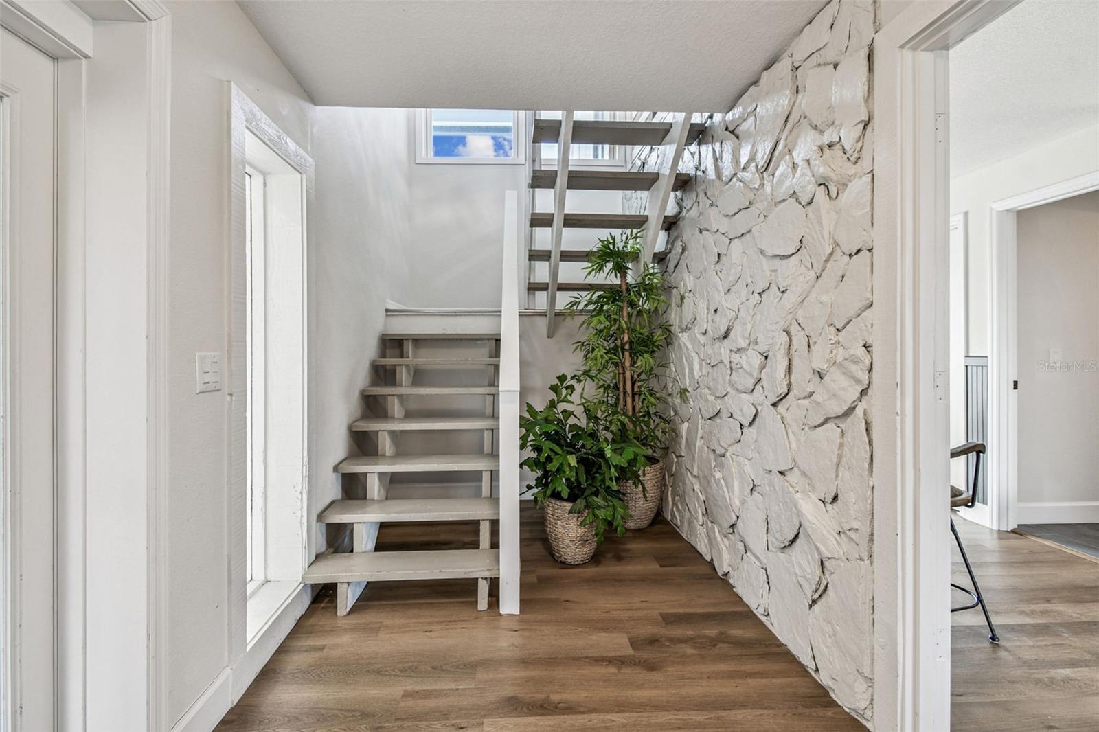 Image 4 of 80 For 4907 Beacon Road