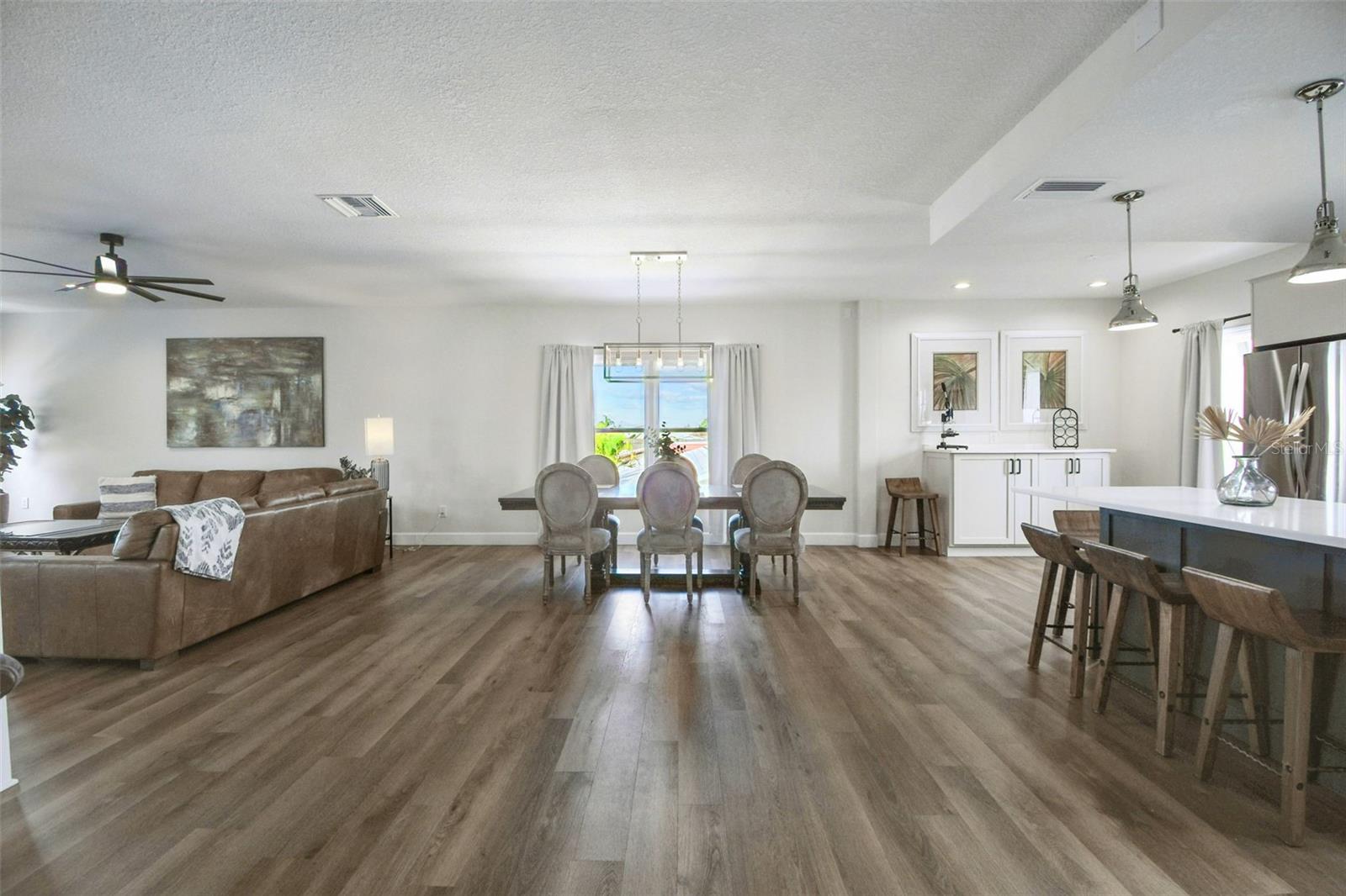 Image 6 of 80 For 4907 Beacon Road