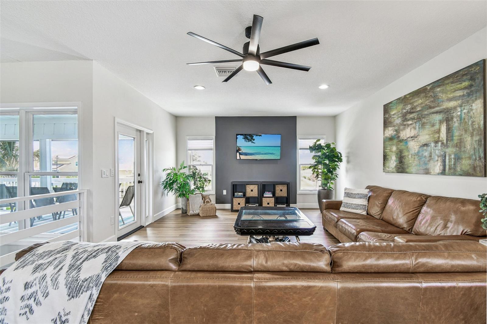 Image 8 of 80 For 4907 Beacon Road