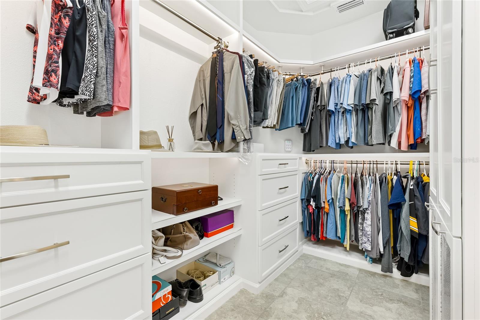 Image 22 of 90 For 5720 Semolino Street