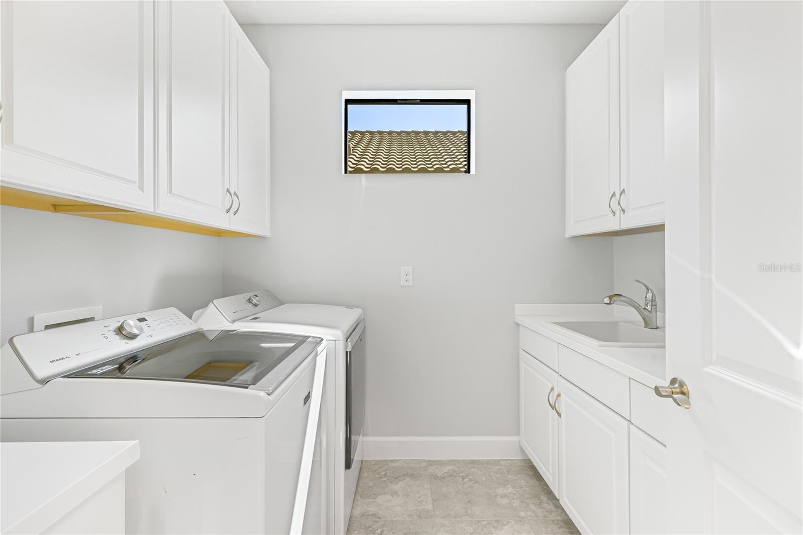 Image 32 of 90 For 5720 Semolino Street