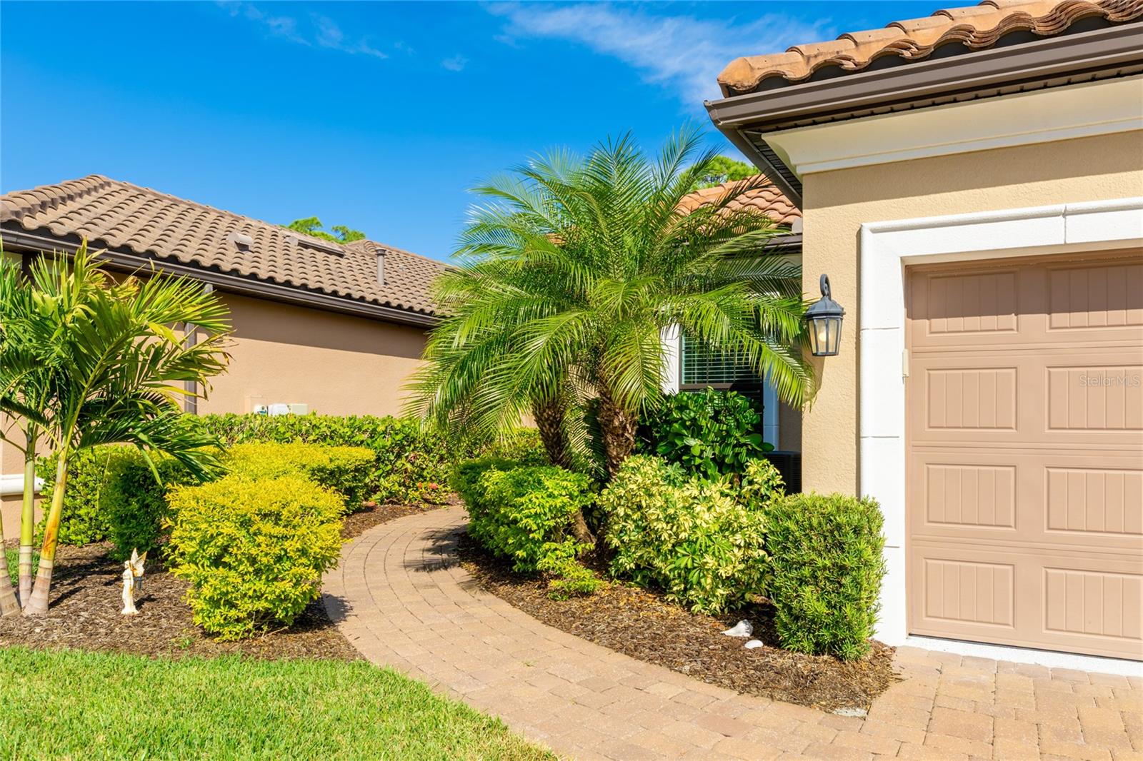 Image 5 of 90 For 5720 Semolino Street