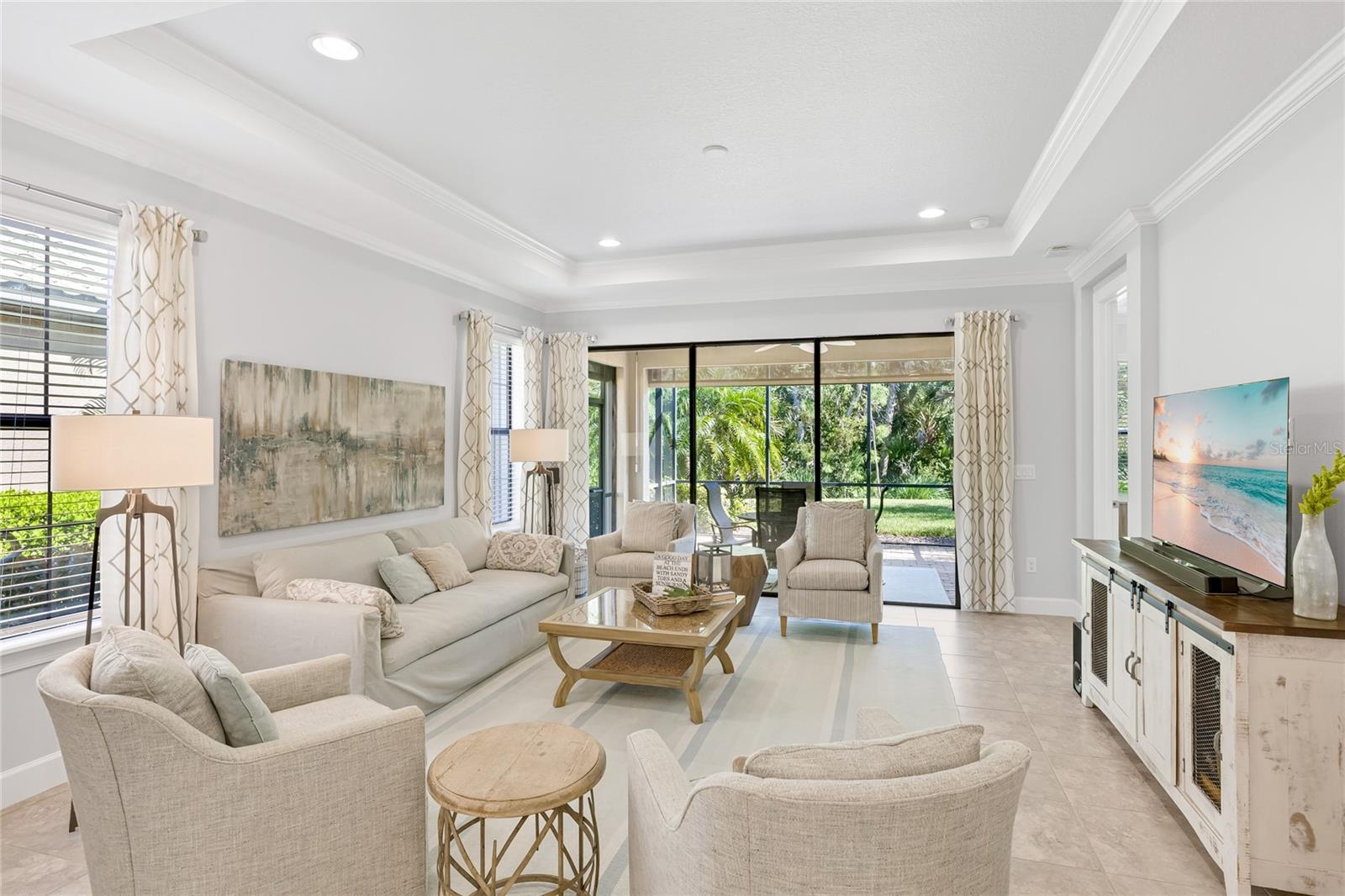 Image 7 of 90 For 5720 Semolino Street