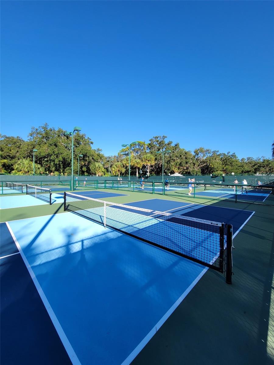 Image 31 of 32 For 3097 Willow Green 32