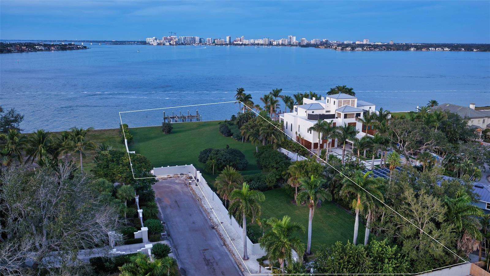 Image 24 of 27 For 3401 Flamingo Avenue