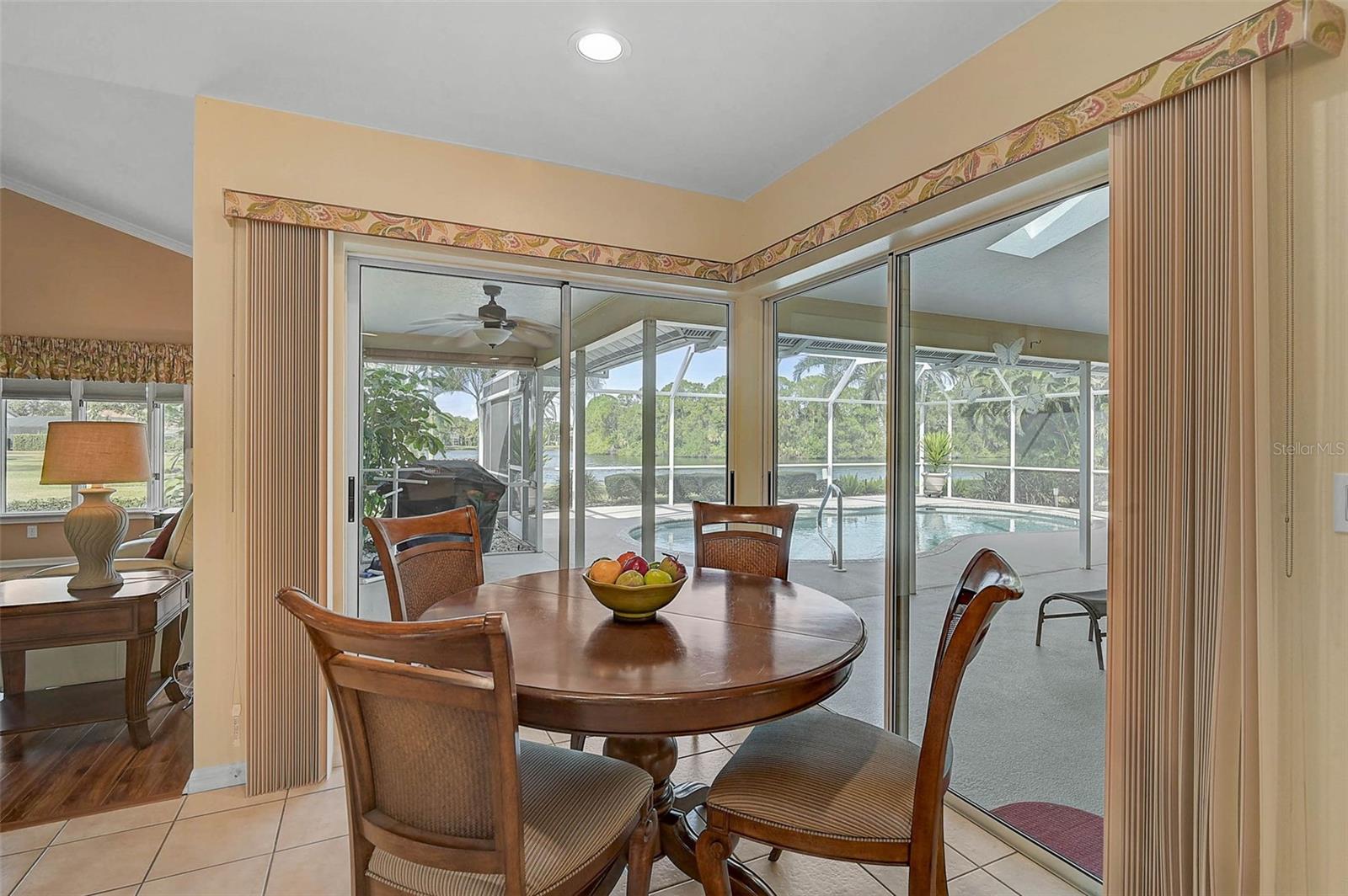 Image 18 of 65 For 7570 Links Court