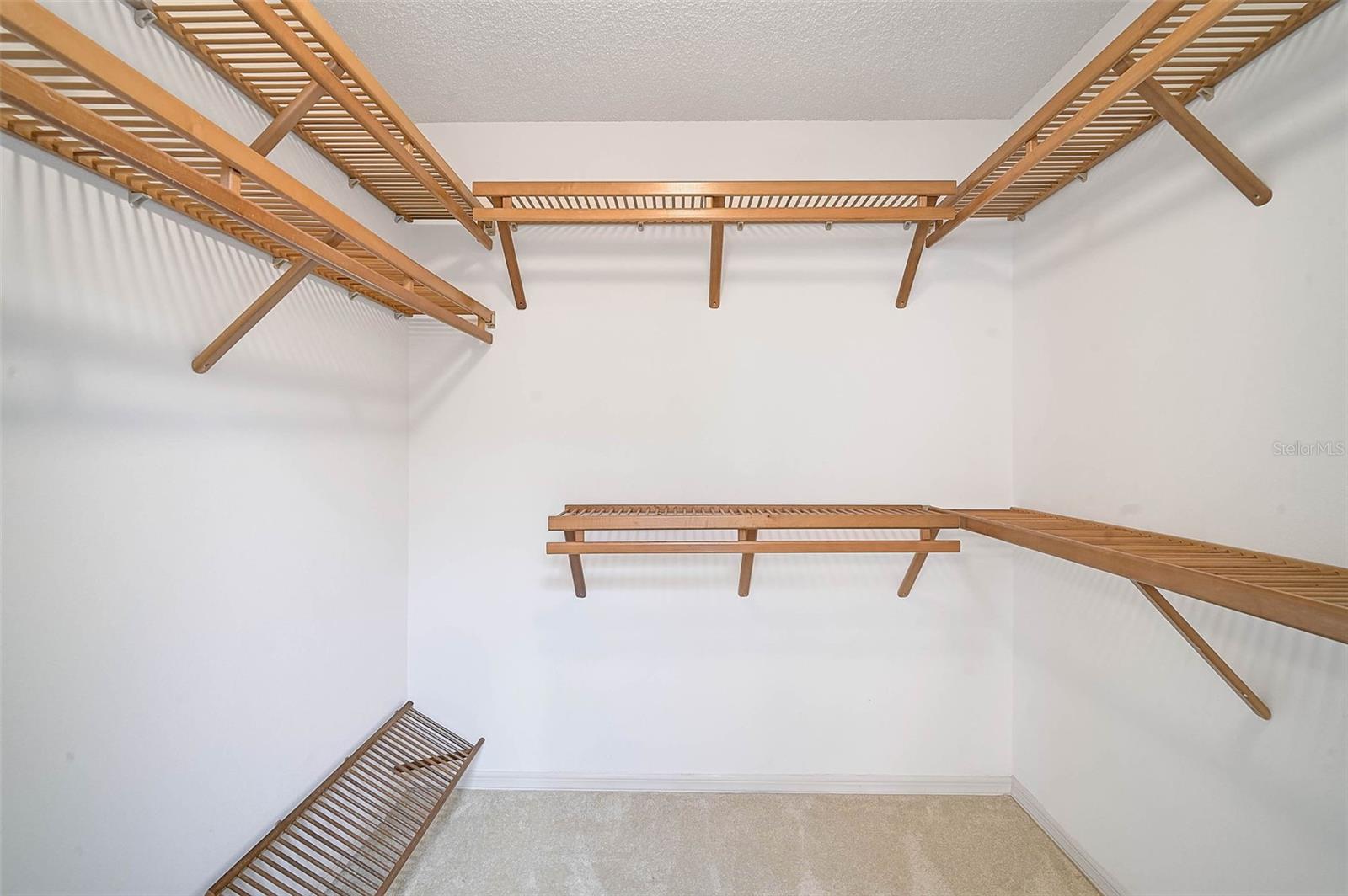 Image 28 of 65 For 7570 Links Court