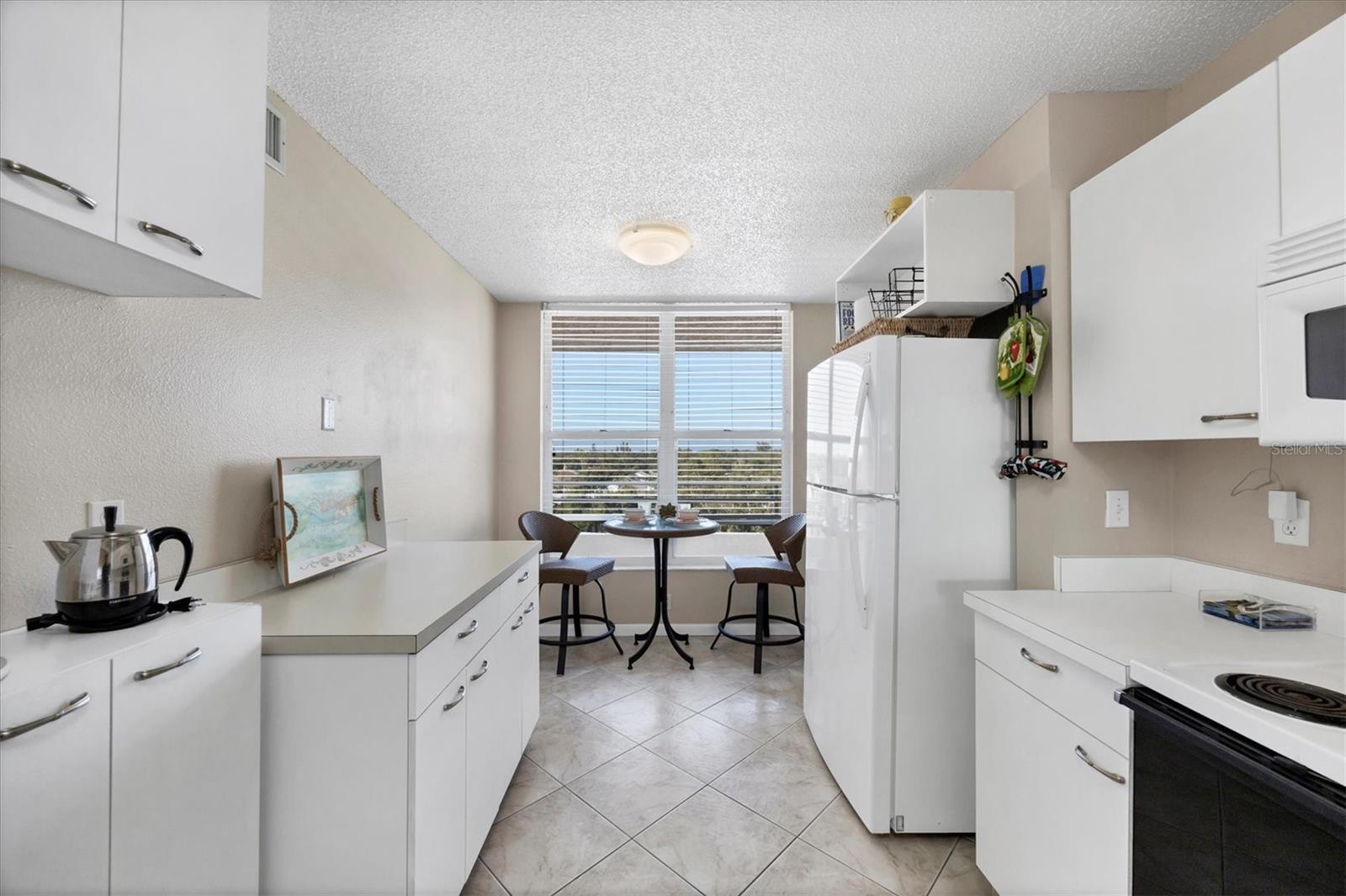 Image 20 of 51 For 3740 Pinebrook Circle W 604