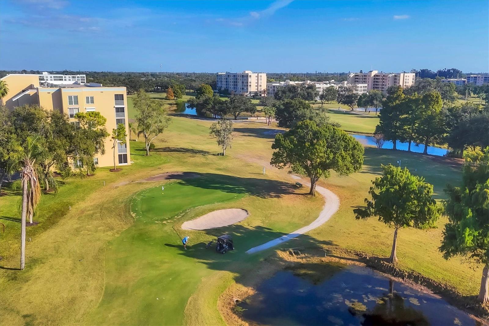 Image 40 of 51 For 3740 Pinebrook Circle W 604