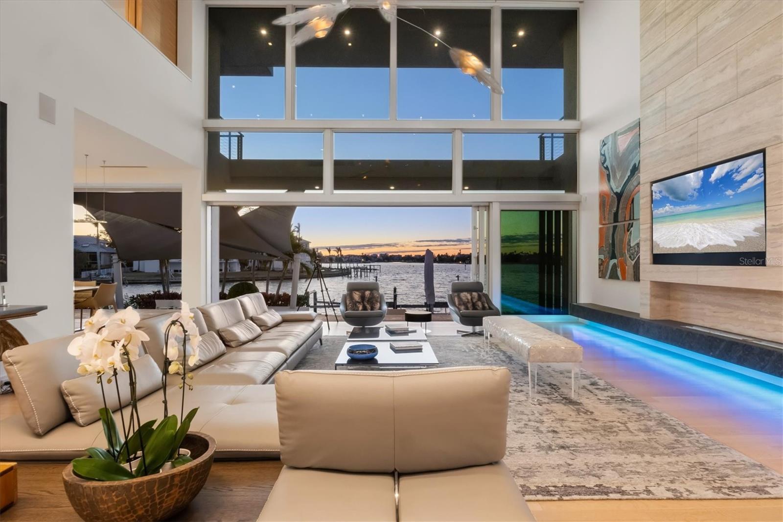 Image 12 of 76 For 3638 San Remo Terrace