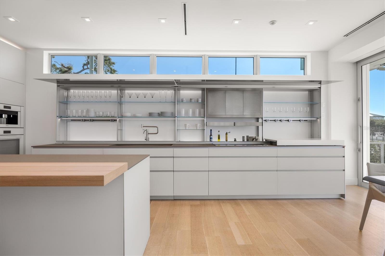 Image 19 of 76 For 3638 San Remo Terrace