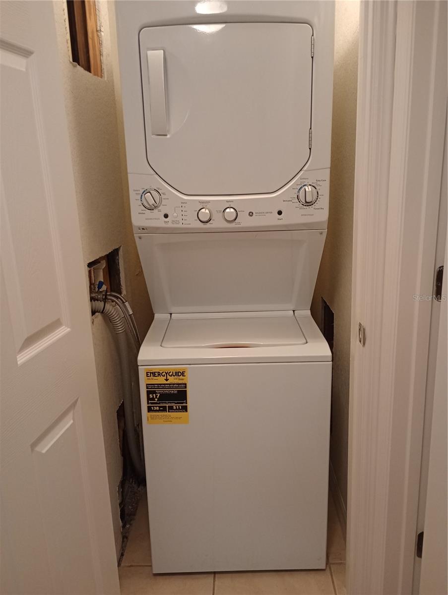 Image 11 of 13 For 906 La Costa Circle 5