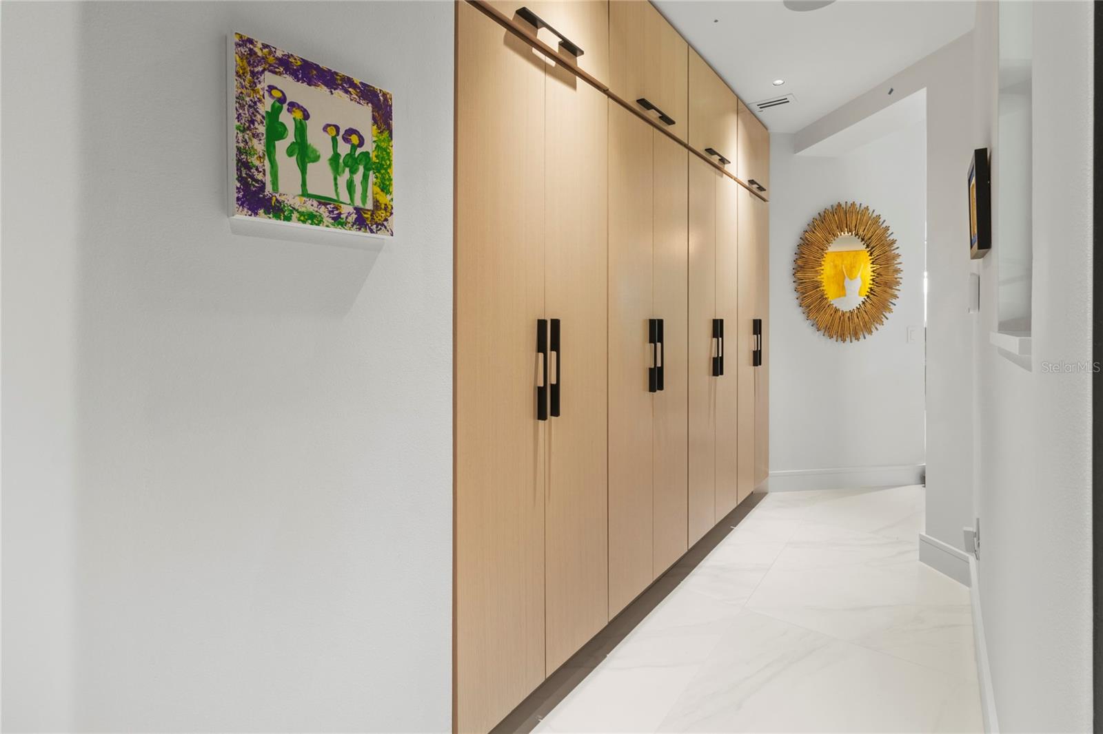 Image 19 of 27 For 6427 Moorings Point Circle 101