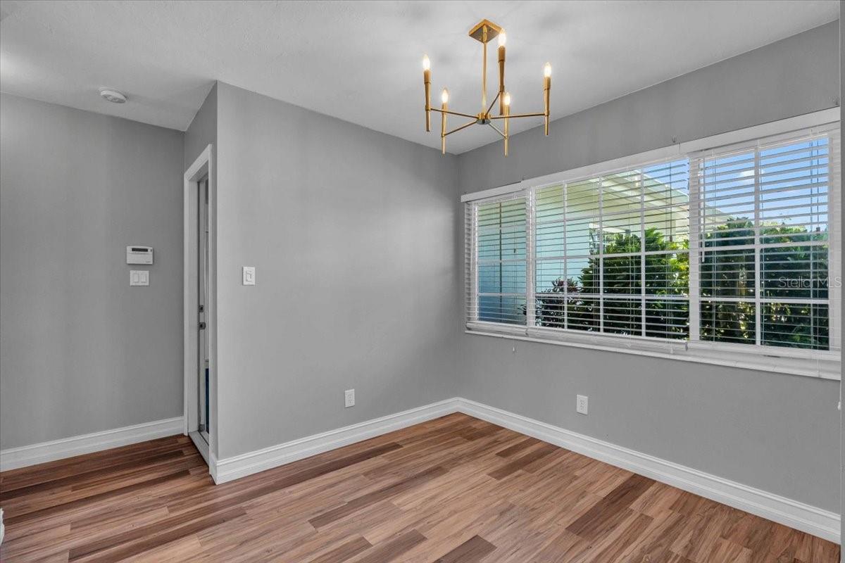 Image 12 of 33 For 3374 Bougainvillea Street