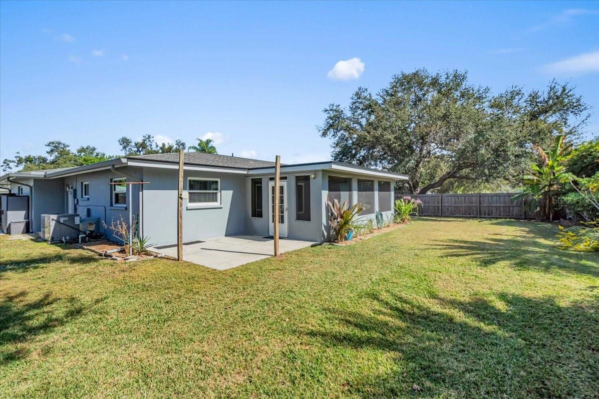 Image 30 of 33 For 3374 Bougainvillea Street