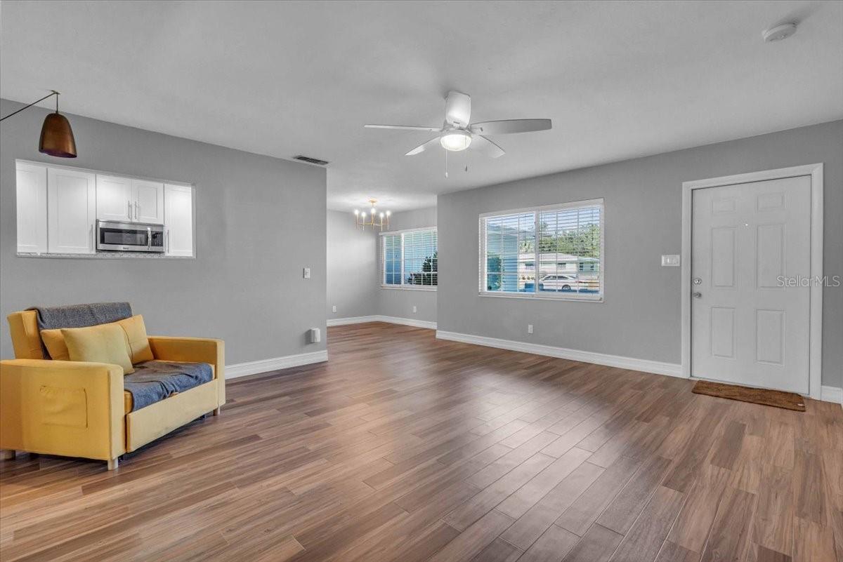 Image 6 of 33 For 3374 Bougainvillea Street