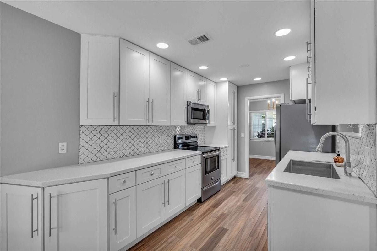 Image 8 of 33 For 3374 Bougainvillea Street