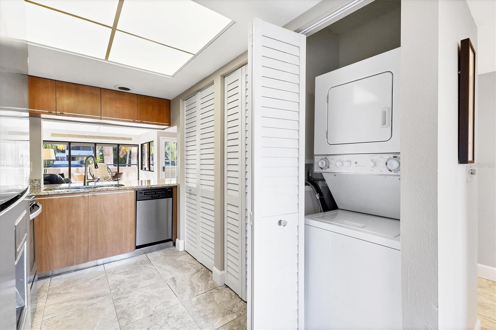 Image 21 of 44 For 825 Osprey Avenue 104