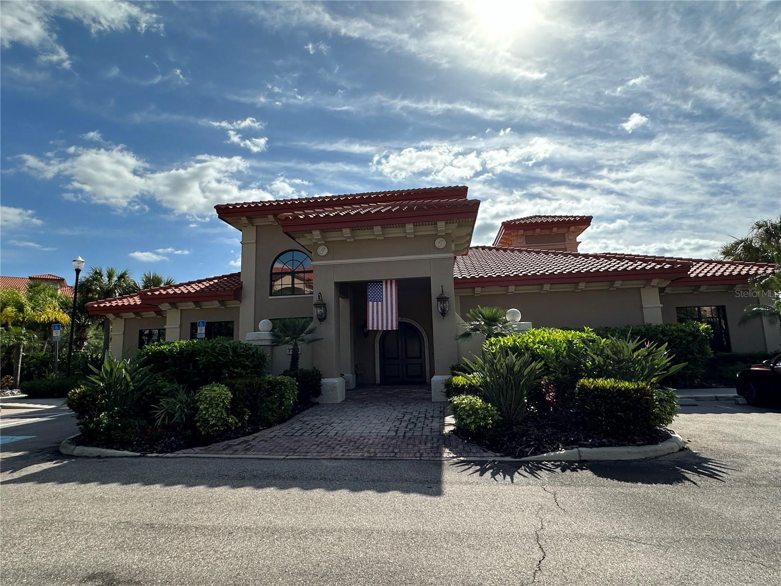 Image 18 of 63 For 7710 Lake Vista Court 401