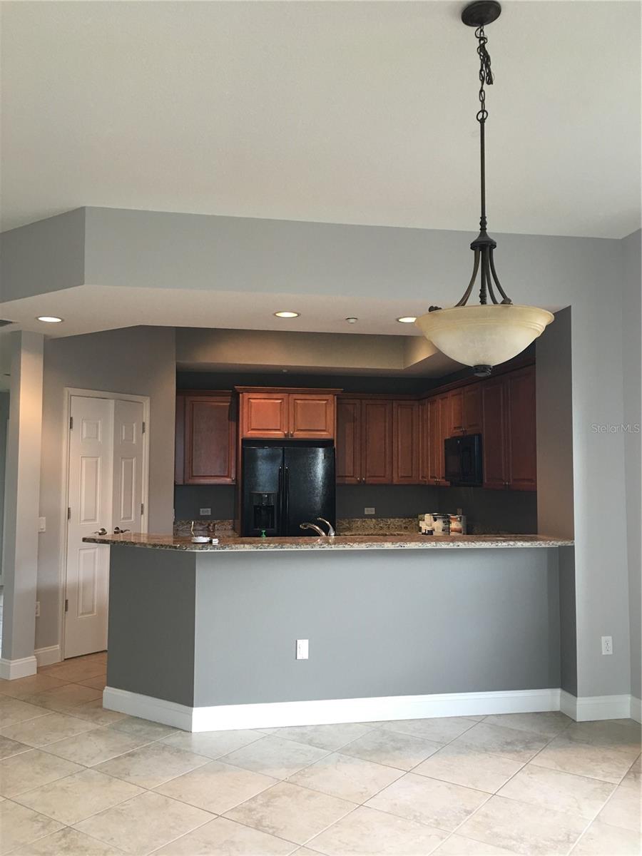 Image 6 of 63 For 7710 Lake Vista Court 401