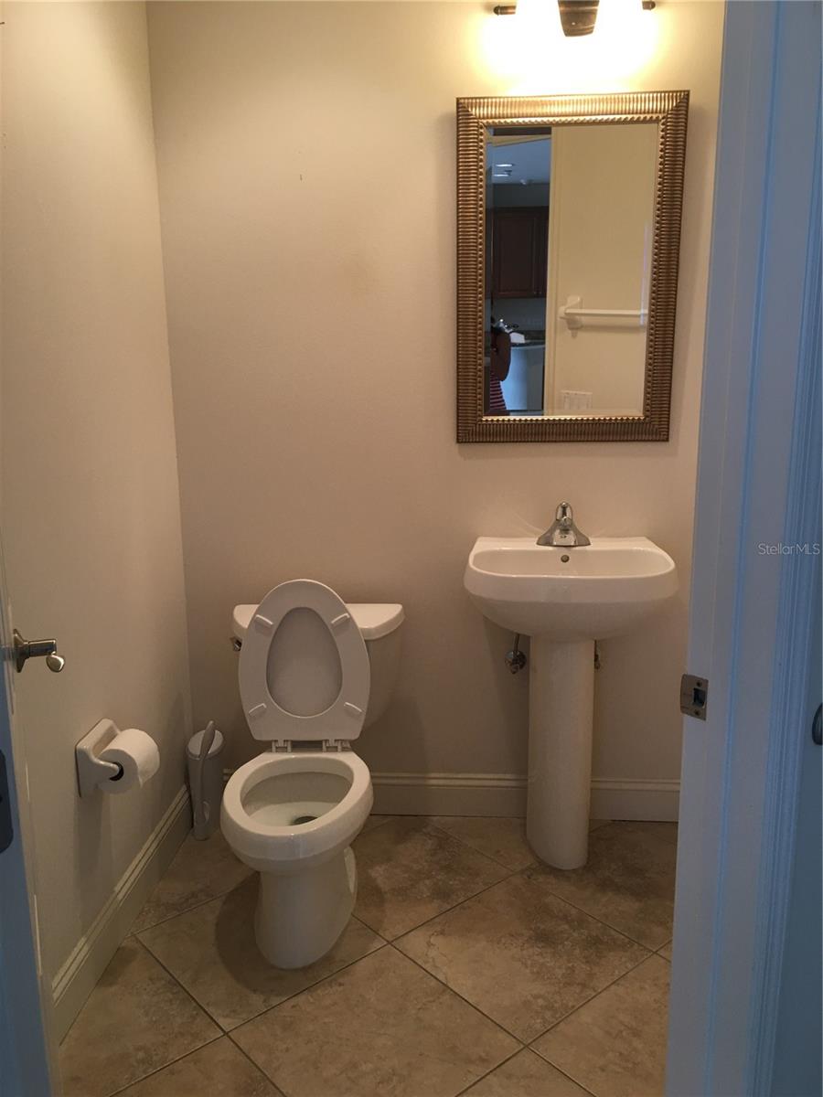 Image 8 of 63 For 7710 Lake Vista Court 401