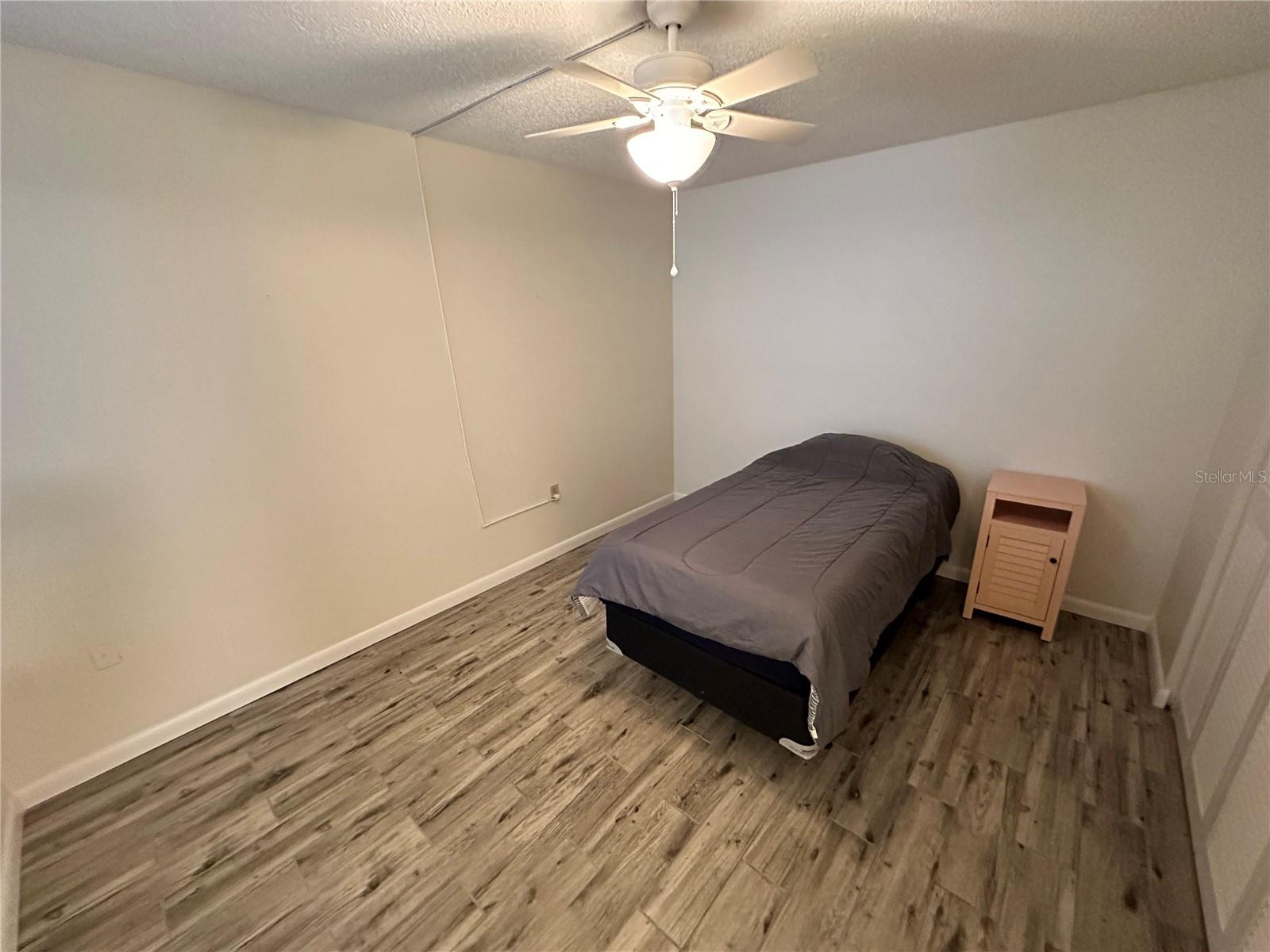 Image 19 of 27 For 645 Woodlawn Drive