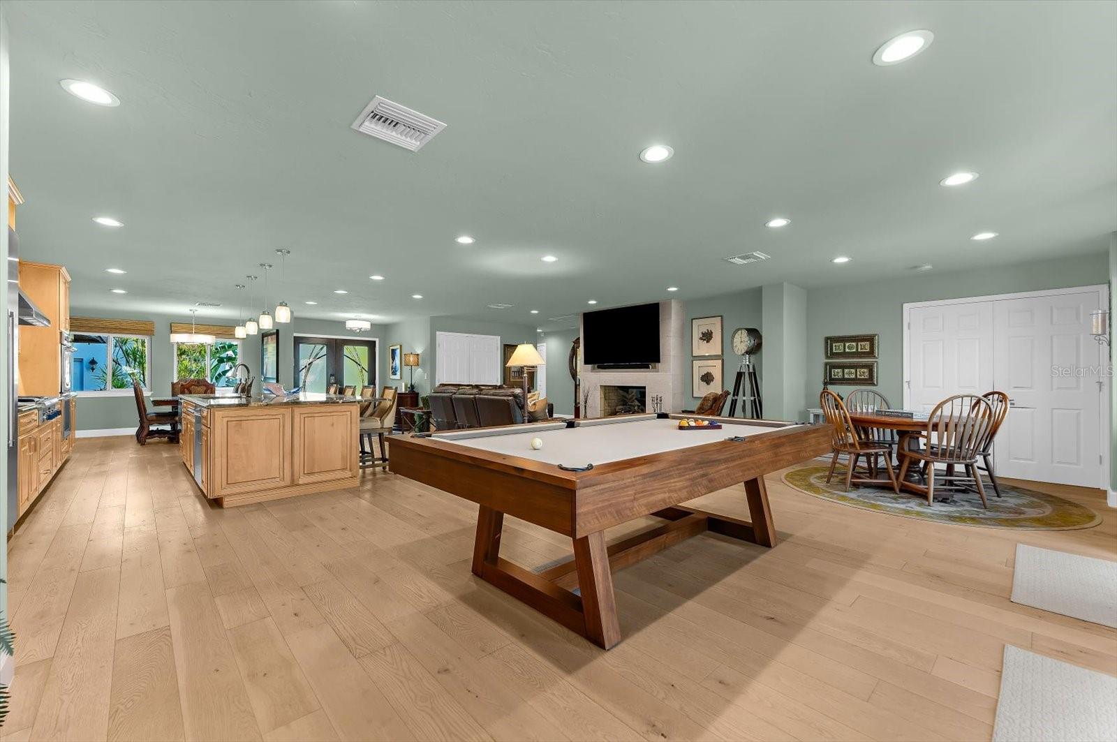 Image 11 of 81 For 4817 Ocean Boulevard