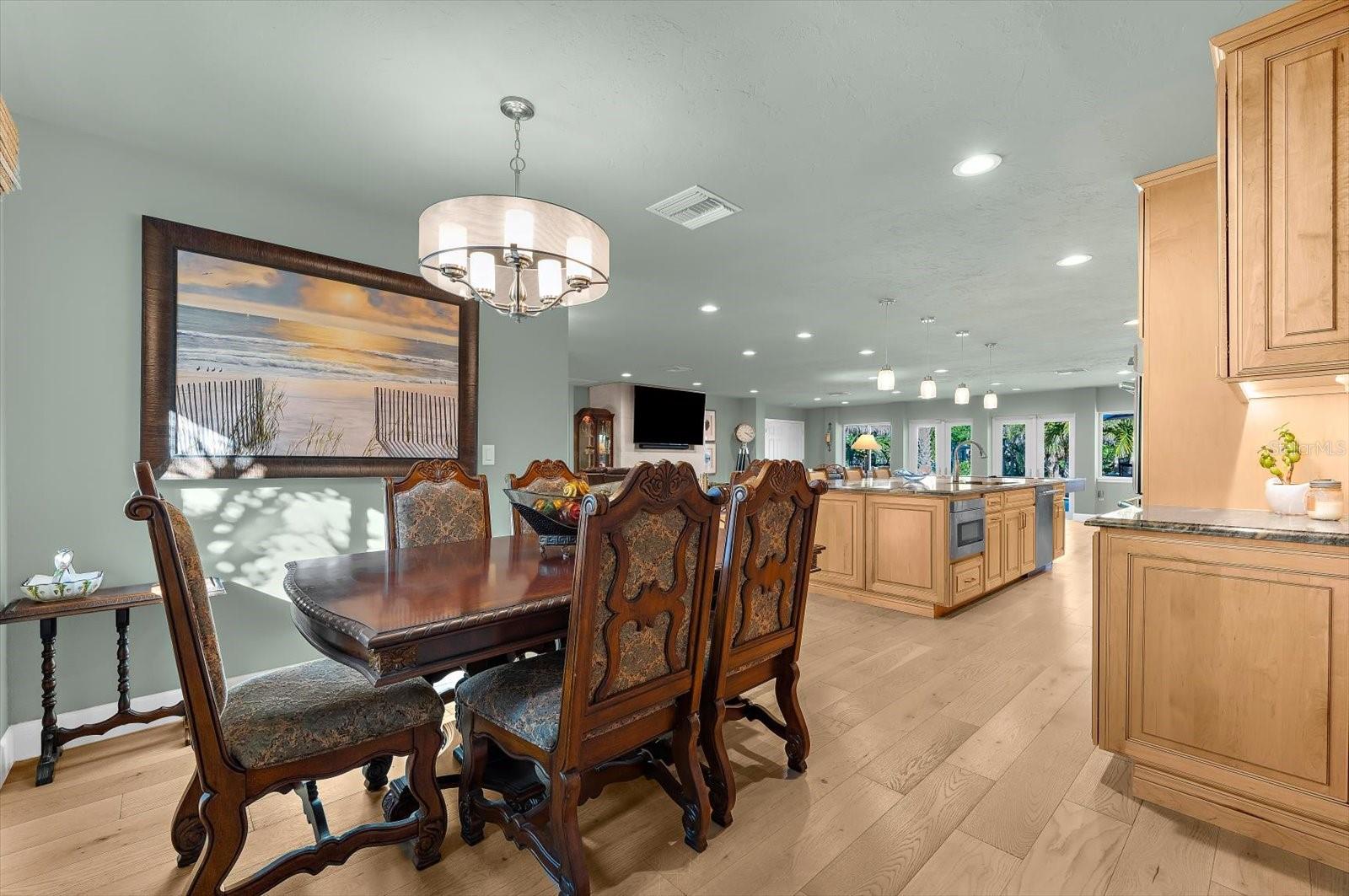 Image 17 of 81 For 4817 Ocean Boulevard