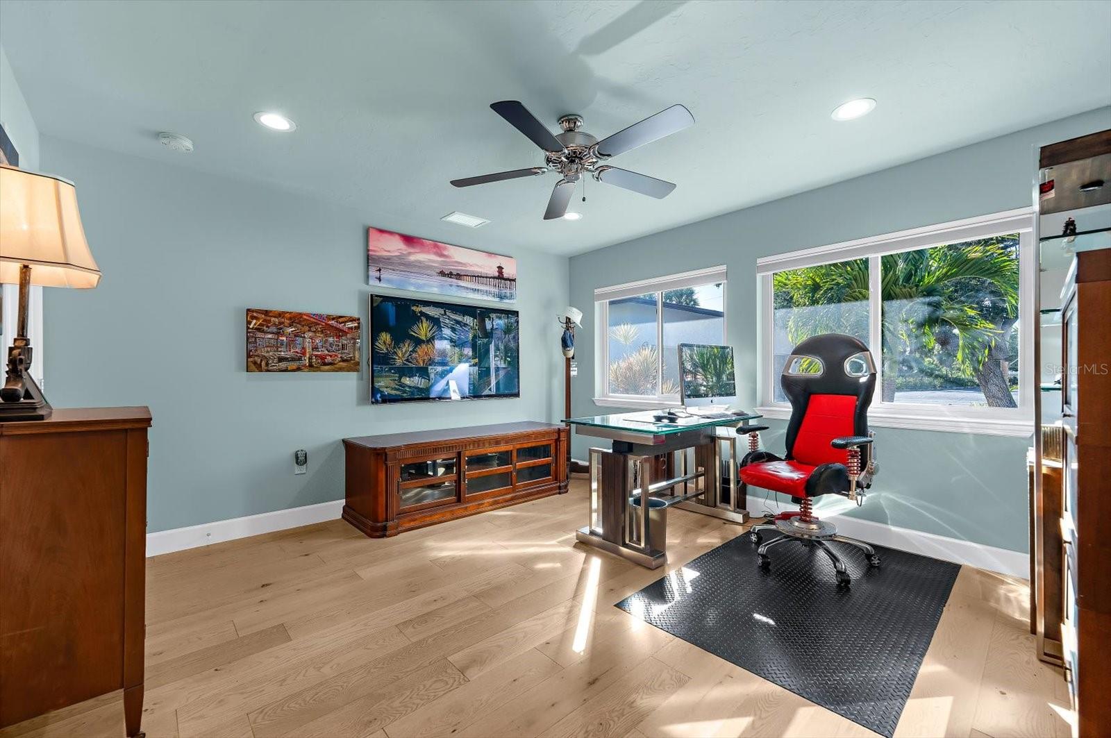 Image 25 of 81 For 4817 Ocean Boulevard