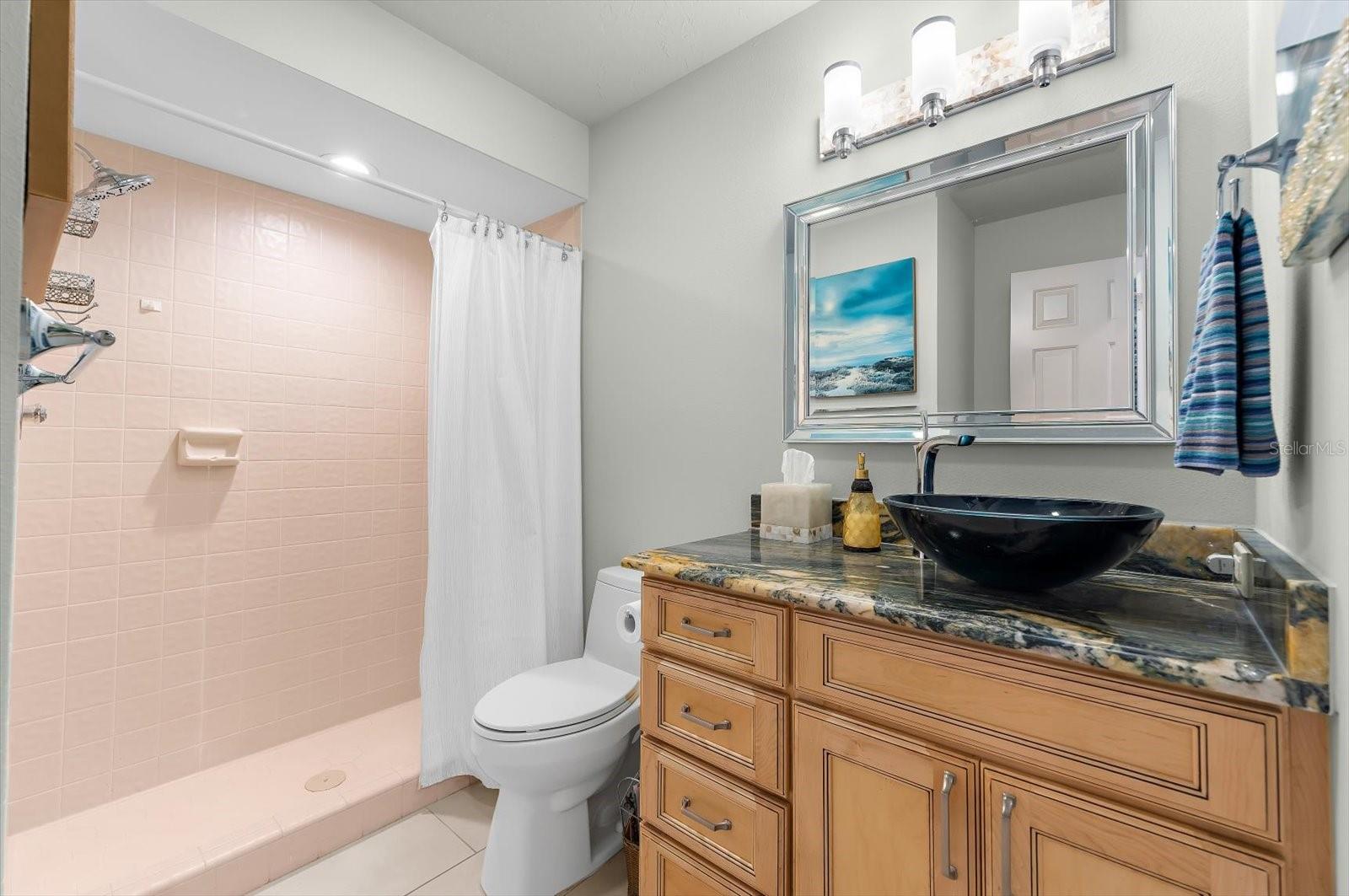 Image 26 of 81 For 4817 Ocean Boulevard