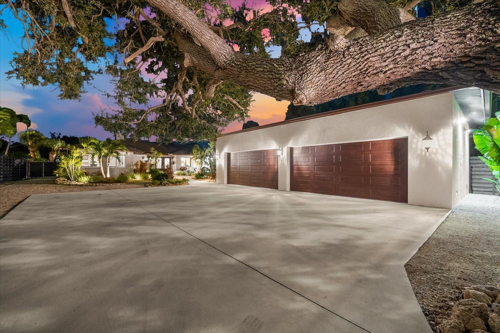 Image 51 of 81 For 4817 Ocean Boulevard