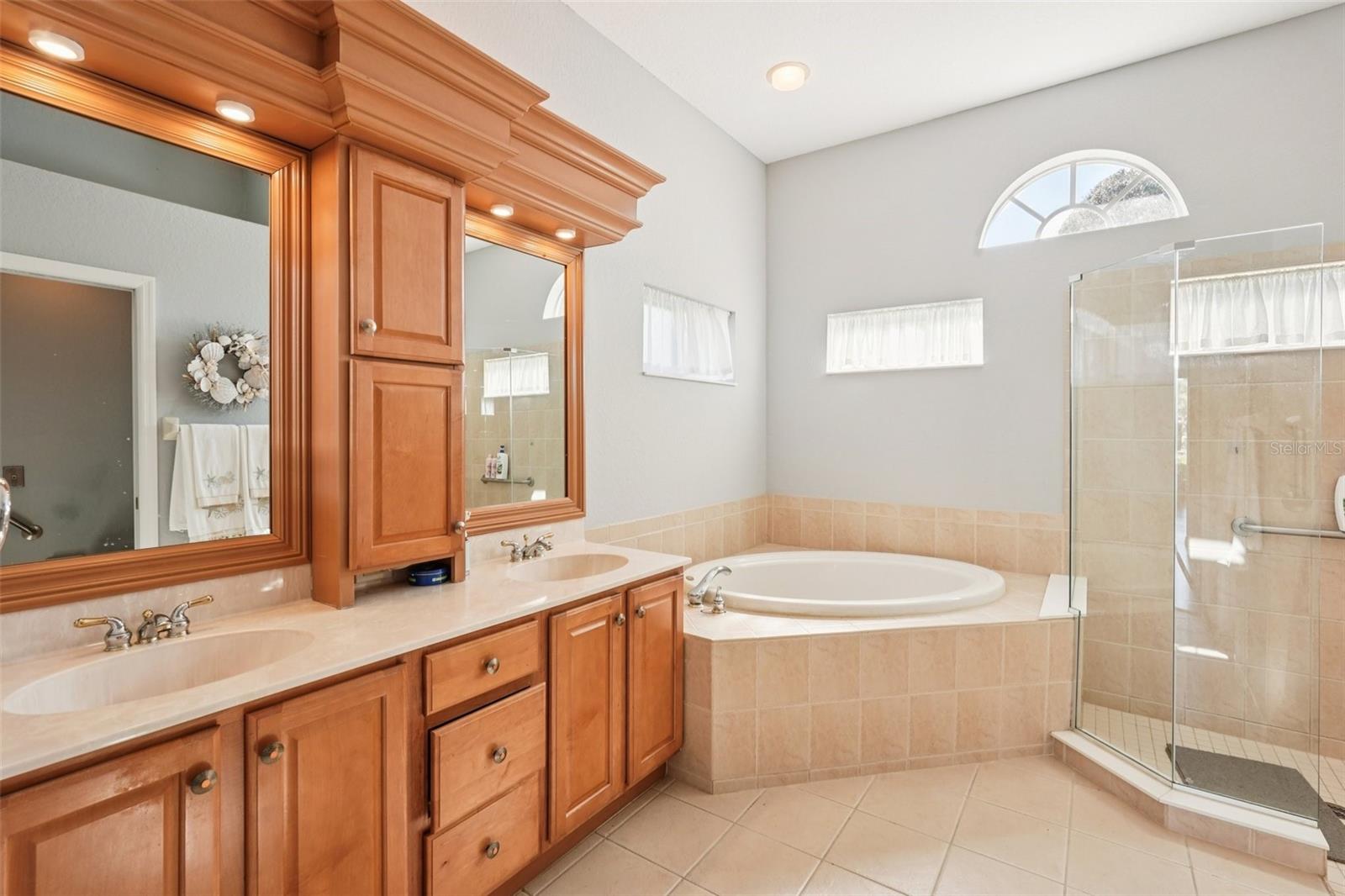 Image 23 of 39 For 804 Shadow Bay Way