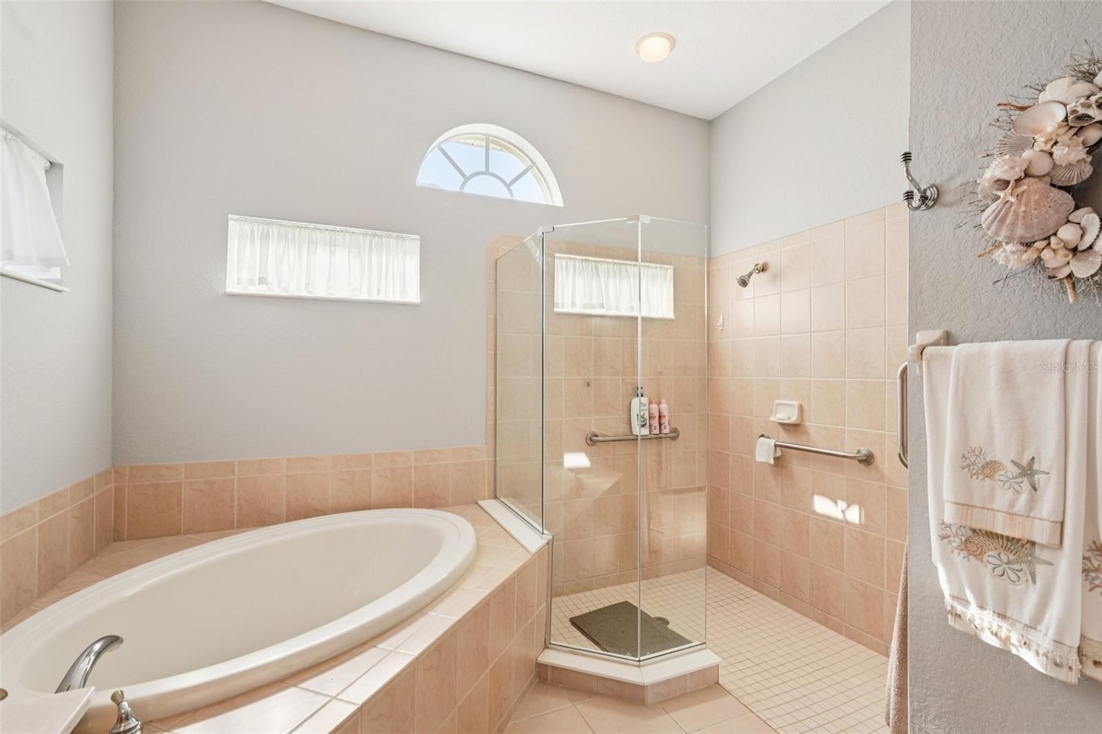 Image 24 of 39 For 804 Shadow Bay Way