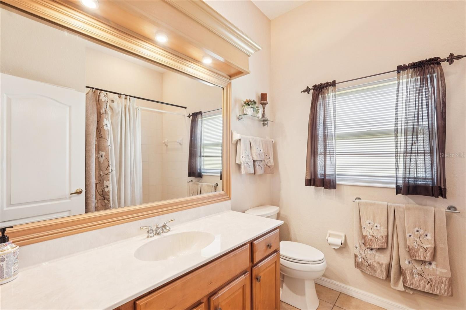 Image 27 of 39 For 804 Shadow Bay Way