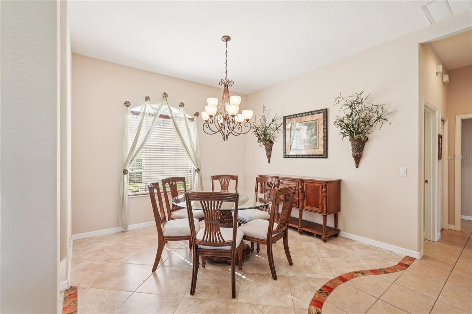 Image 9 of 39 For 804 Shadow Bay Way