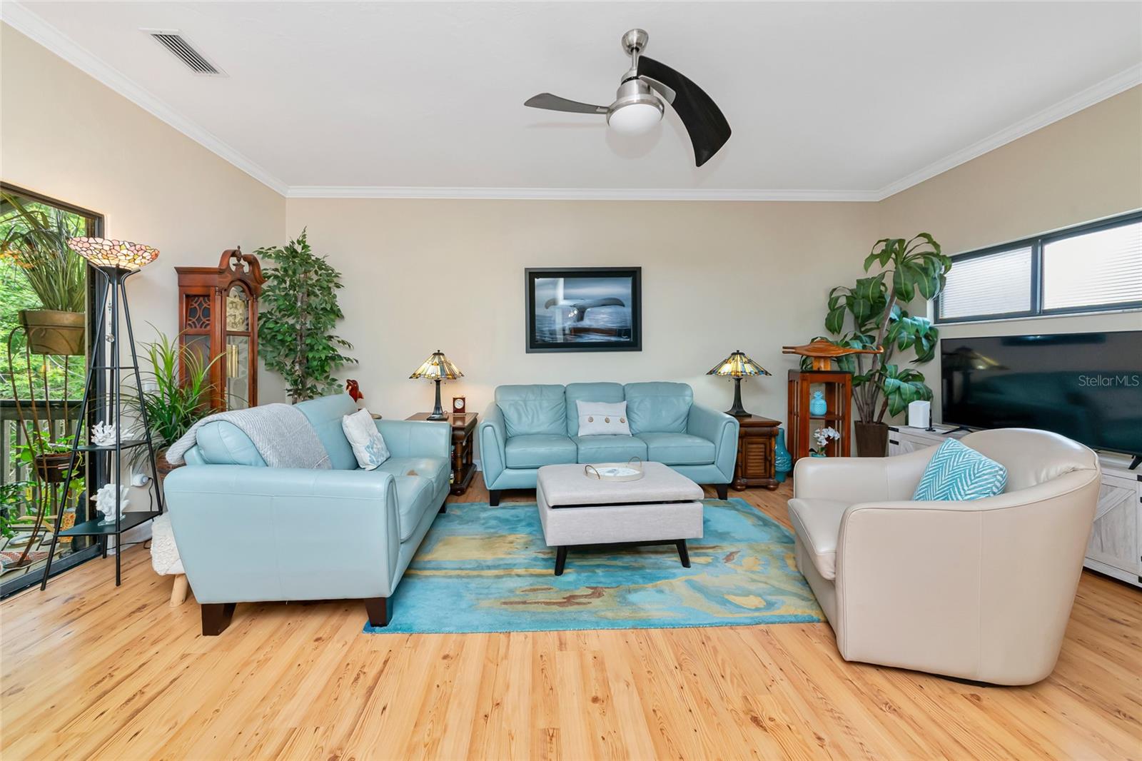 Image 17 of 47 For 232 Woodland Drive 232