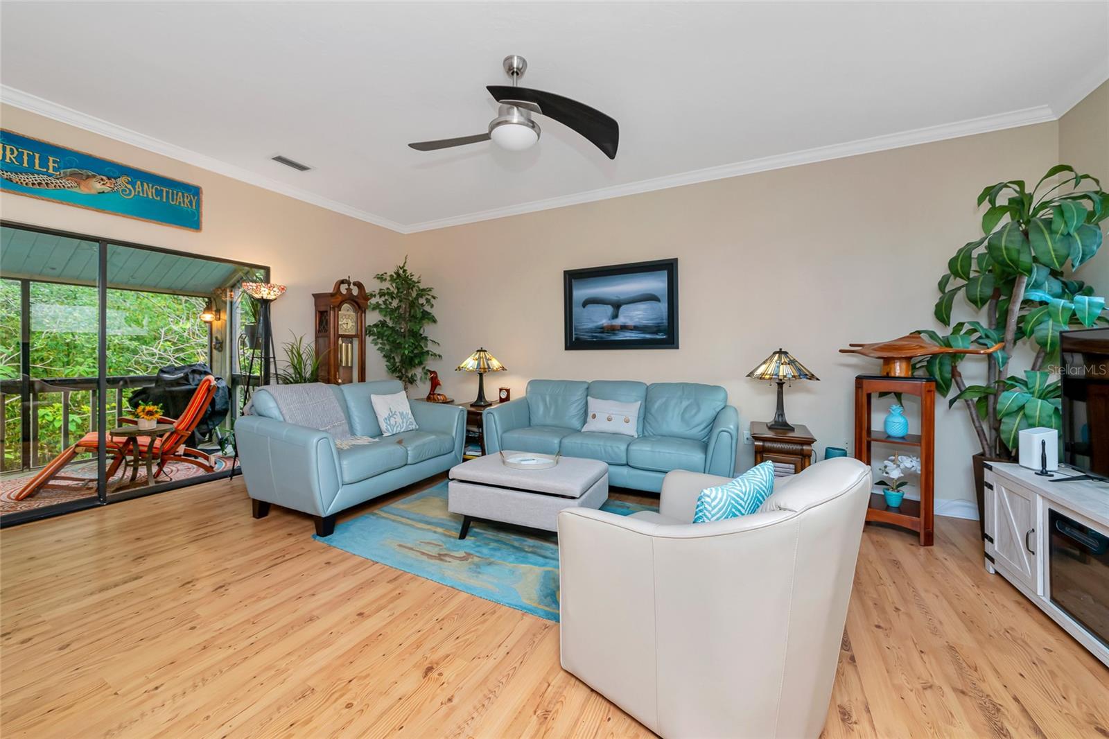 Image 18 of 47 For 232 Woodland Drive 232