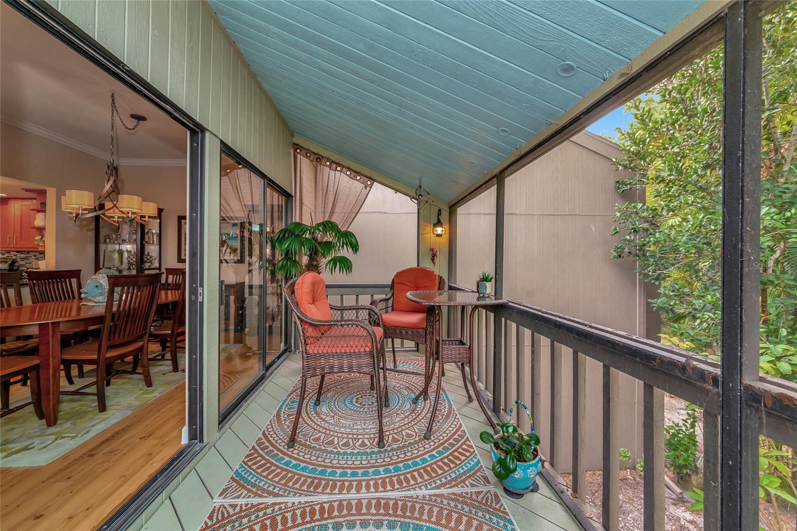 Image 22 of 47 For 232 Woodland Drive 232