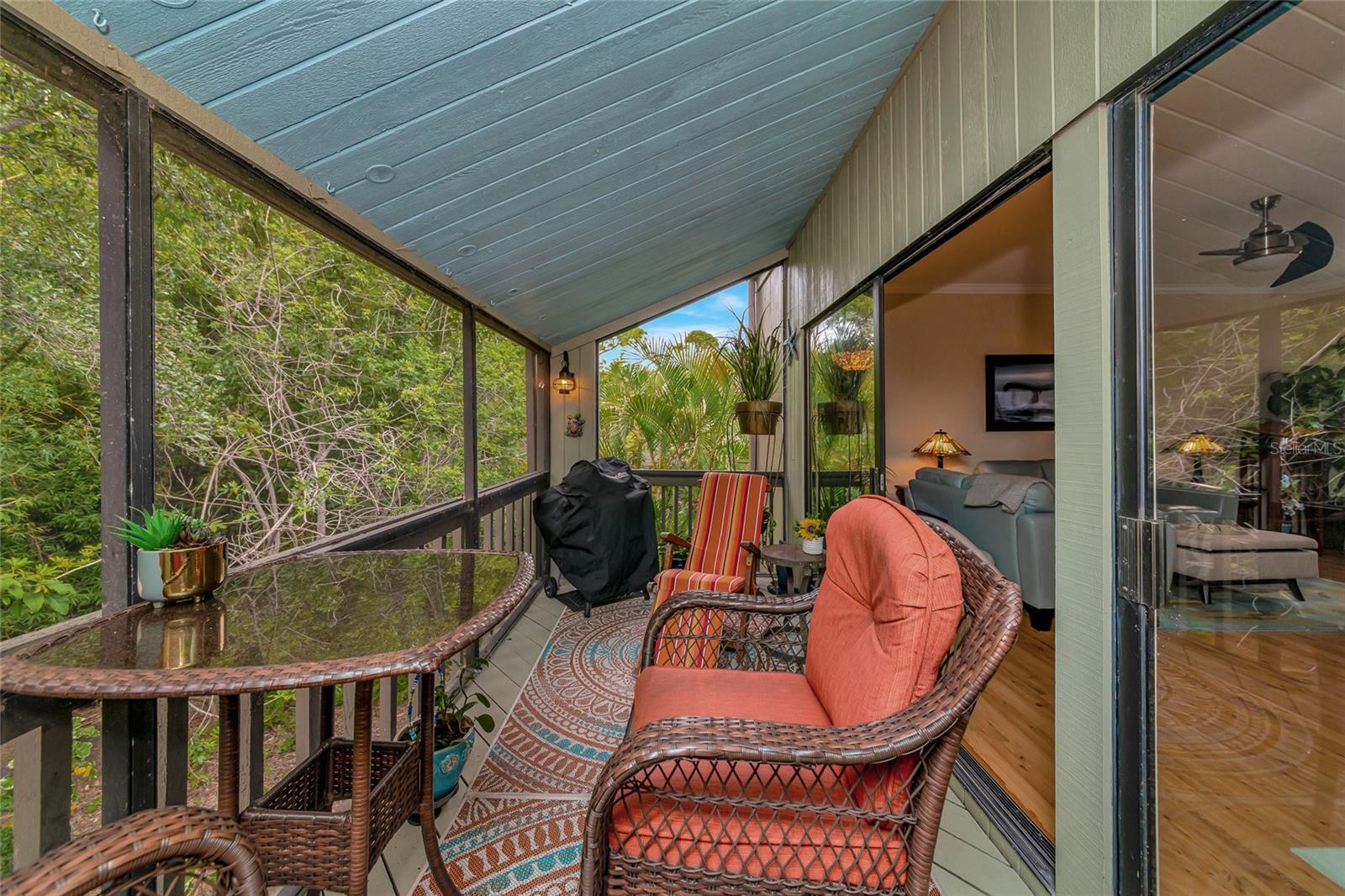 Image 23 of 47 For 232 Woodland Drive 232